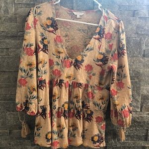 Feminine flower shirt